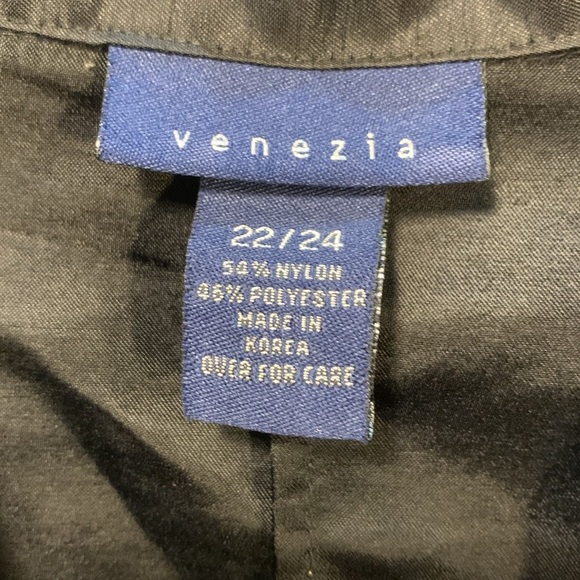 Venezia Black 3/4 Sleeve Button Down Blouse Size 22/24 - Picture 4 of 5